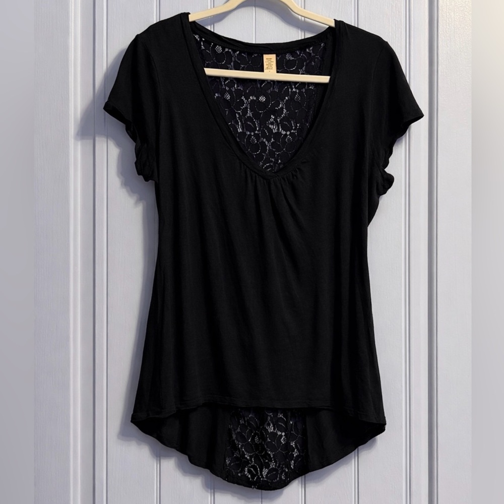 Eyelash Couture Black Hi-Low Lace Back Top ~ Size X-Large - Picture 3 of 9